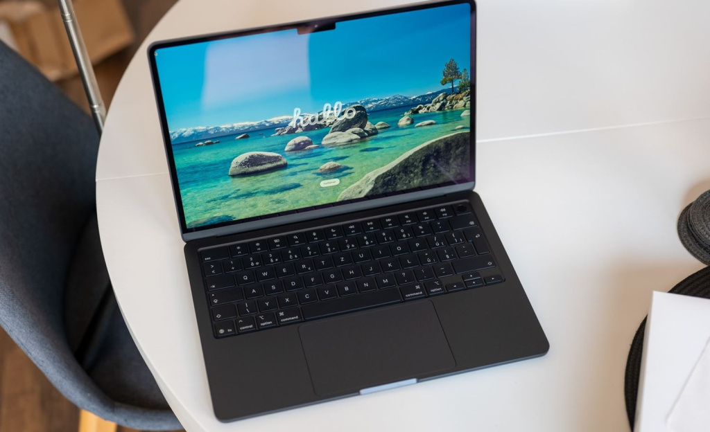 Приходите за MacBook Air в i-Ray