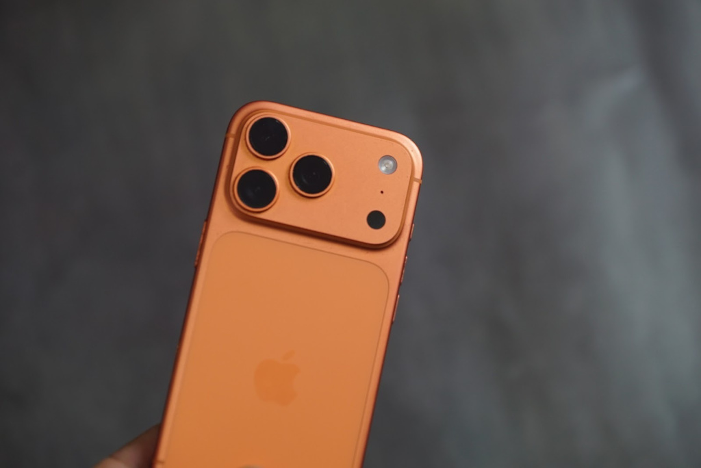 Корпус айфона 17 про сзади