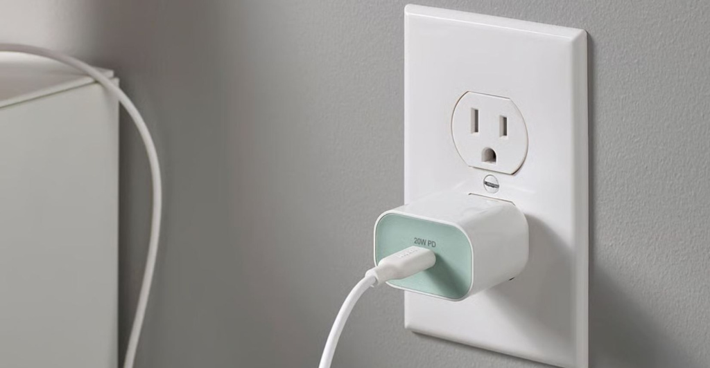 Зарядка в розетке