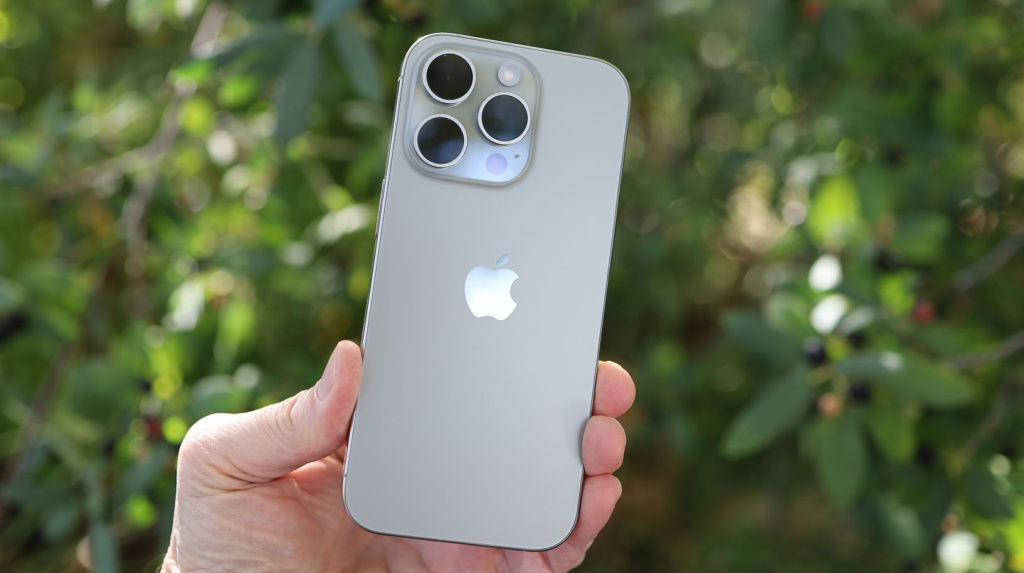Для всех функций iOS 27 понадобится максимум ОЗУ