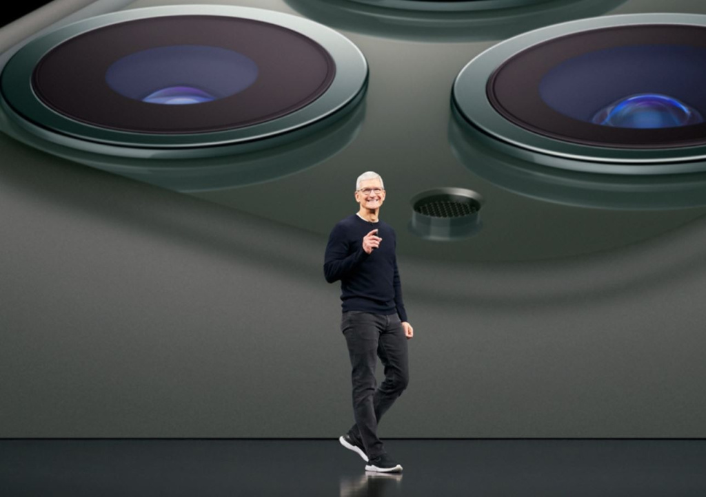 Вероятно, в этом году новые Айфоны преставит уже другой глава Apple
