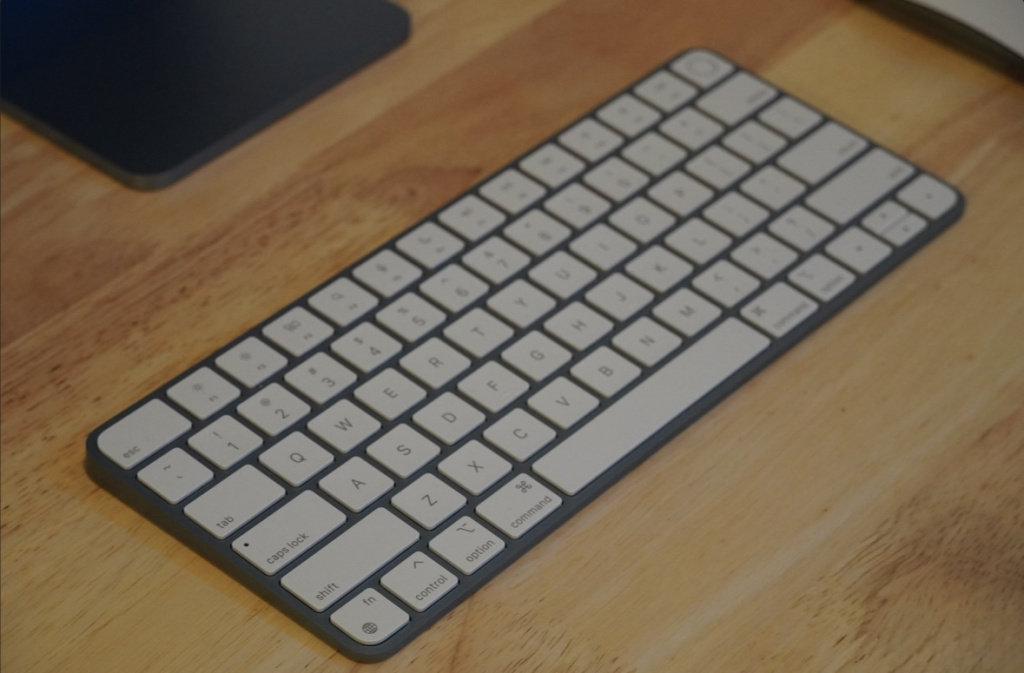 Клавиатура Magic Keyboard Apple в комплекте с iMac M3 2023