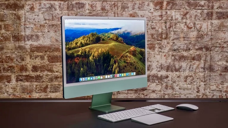 iMac M3 на столе