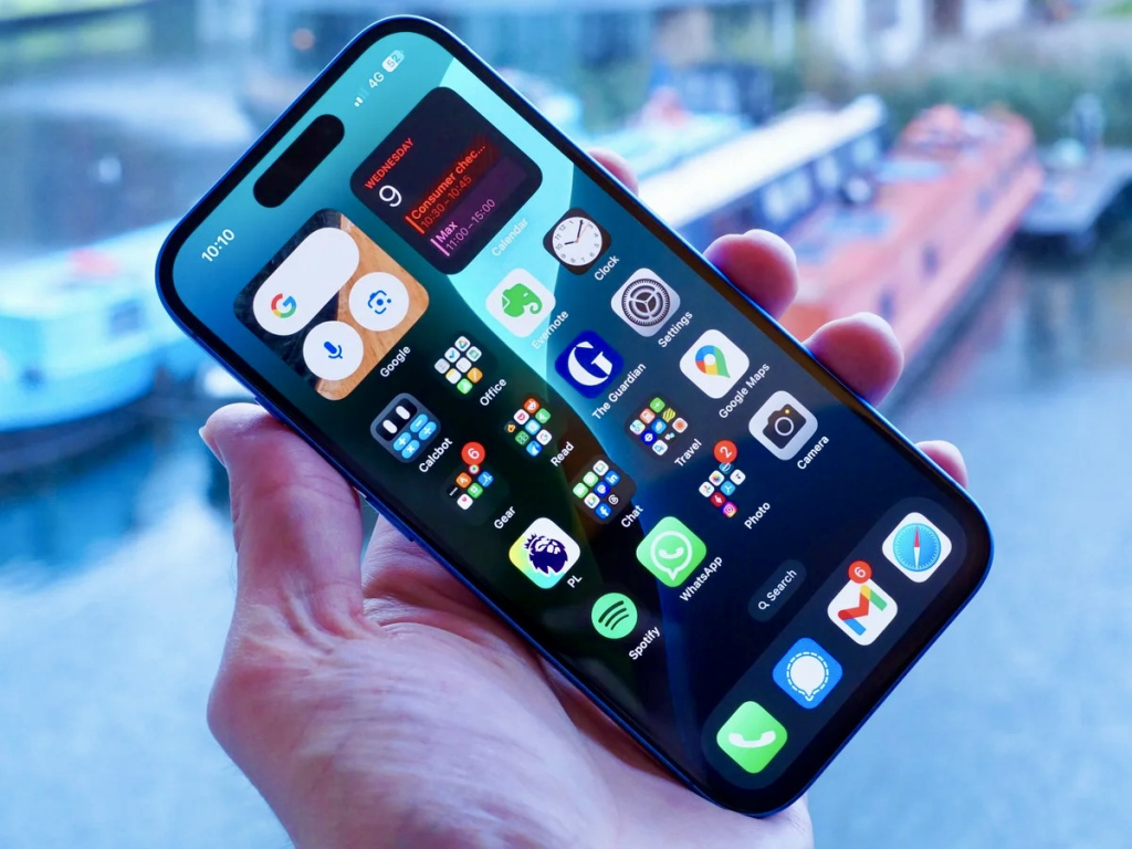 iPhone 16